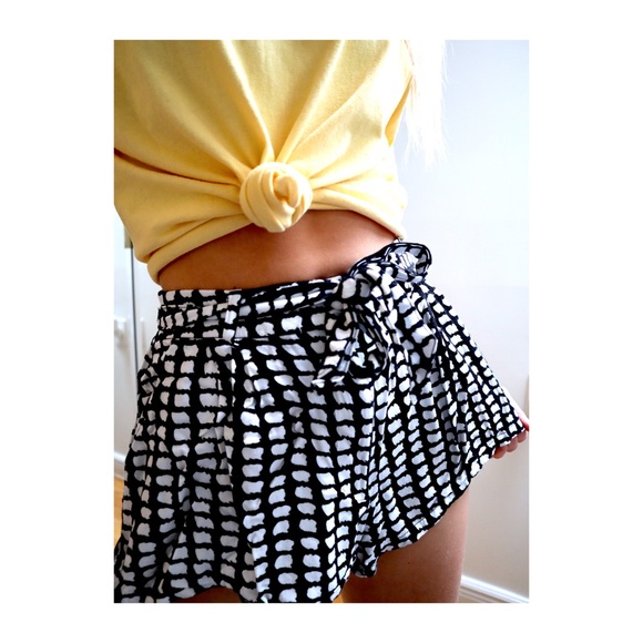 Forever 21 Flowy Shorts - Picture 2 of 2